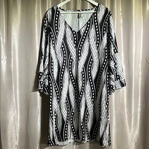 Black and White Sheath Dress with Dolman Sleeves